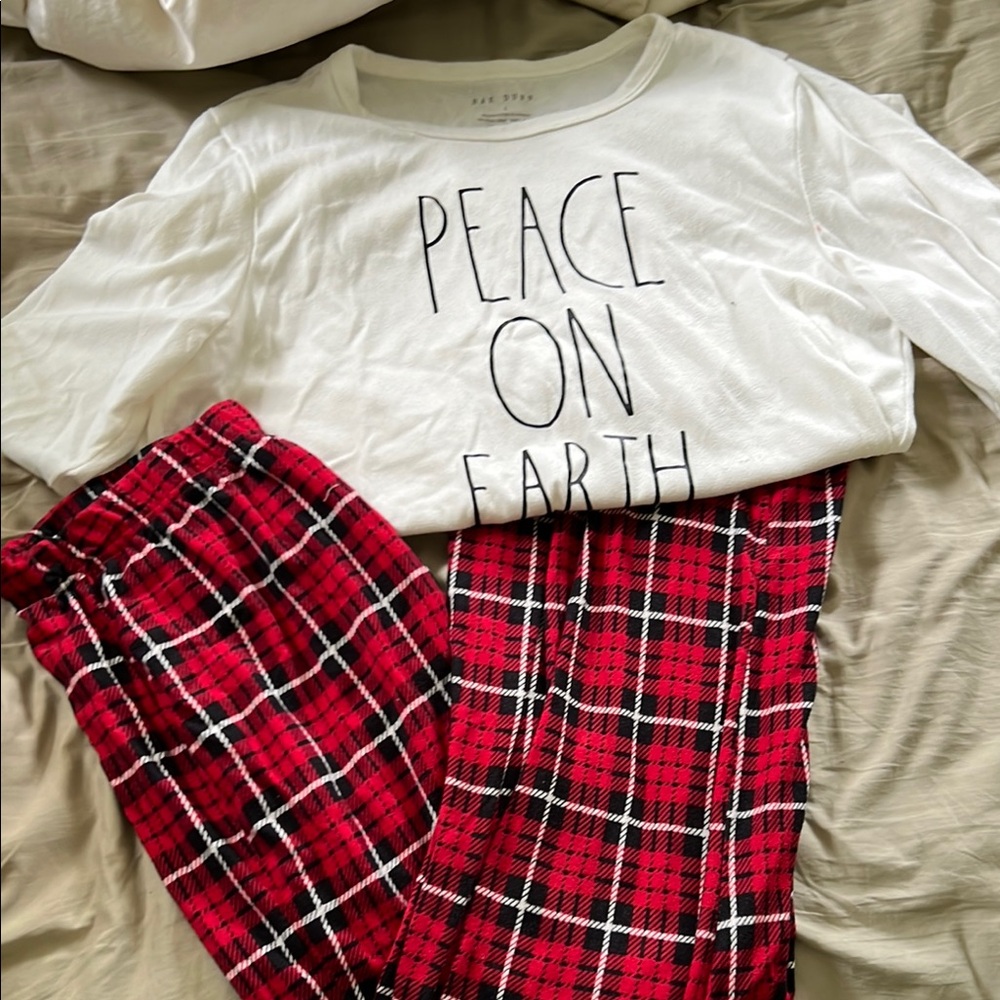 2 piece Men's Size Large RAE DUNN White and Red Pajama Set Cozy Style Holiday ❤️